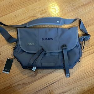 Timbuk2 Subaru emblem Messenger bag